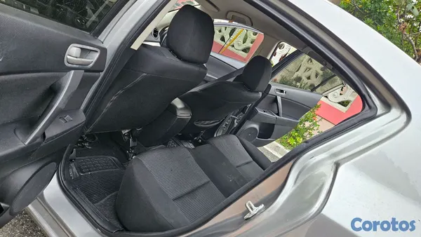 2013 Mazda 3 — foto 7 / 10