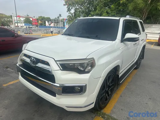 2014 Toyota 4 Runner — foto 1 / 14