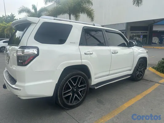 2014 Toyota 4 Runner — foto 2 / 14