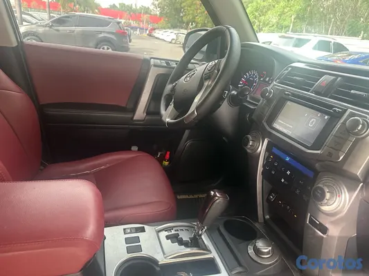 2014 Toyota 4 Runner — foto 7 / 14