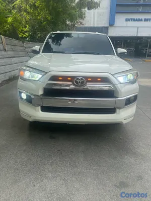 2014 Toyota 4 Runner — foto 12 / 14