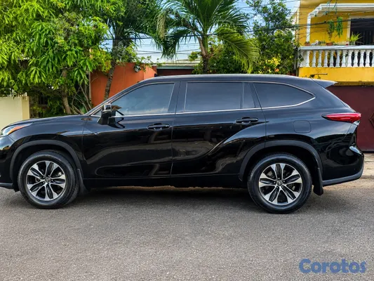 2020 Toyota Highlander — foto 3 / 8