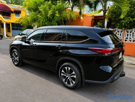2020 Toyota Highlander — foto 7 / 8