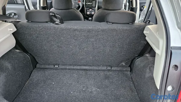 2019 Nissan March — foto 9 / 10