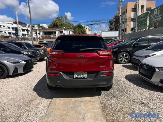 2017 Jeep Cherokee — foto 13 / 14