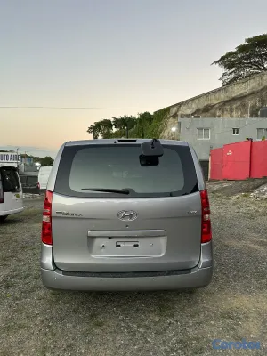 2021 Hyundai Grand Starex — foto 9 / 10