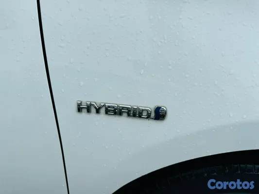 2018 Toyota Aqua — foto 6 / 10