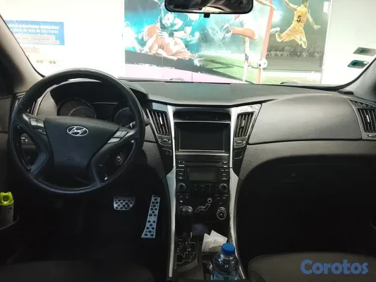 2011 Hyundai Sonata — foto 5 / 11