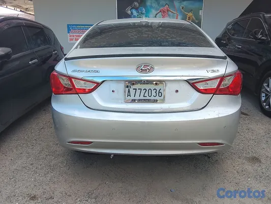 2011 Hyundai Sonata — foto 8 / 11