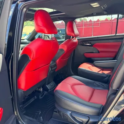 2021 Toyota Highlander — foto 4 / 7