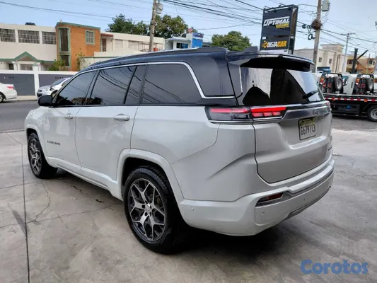 2024 Jeep Commander — foto 4 / 10