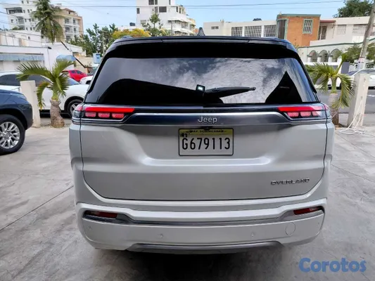 2024 Jeep Commander — foto 5 / 10