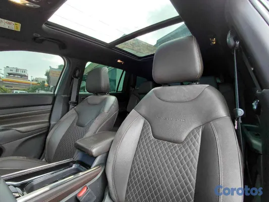 2024 Jeep Commander — foto 7 / 10