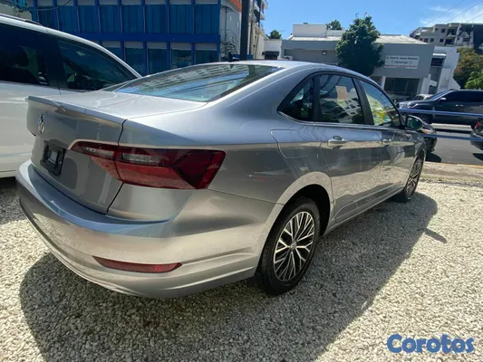 2020 Volkswagen Jetta — foto 8 / 9