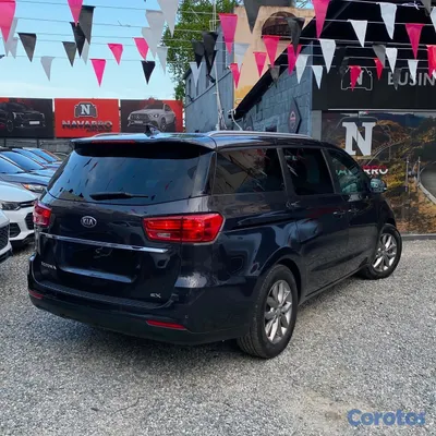 2020 Kia Sedona — foto 6 / 13