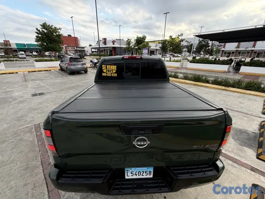 2022 Nissan Frontier — foto 8 / 13