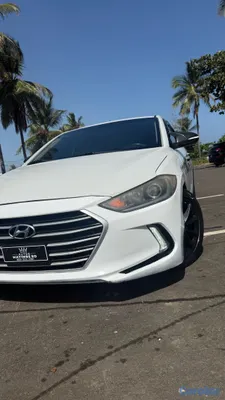 2018 Hyundai Elantra — foto 2 / 10
