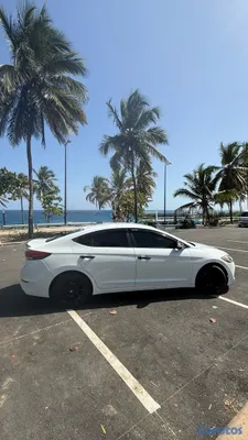 2018 Hyundai Elantra — foto 4 / 10