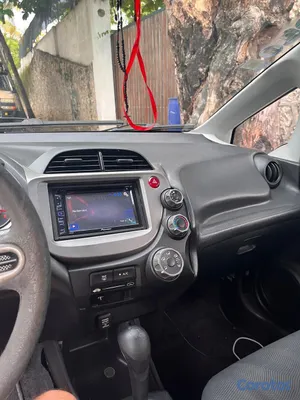2010 Honda Fit — foto 4 / 12