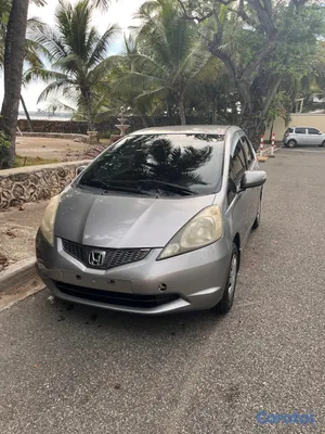 2010 Honda Fit — foto 8 / 12