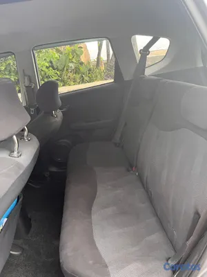 2010 Honda Fit — foto 12 / 12