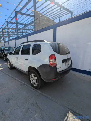 2015 Renault Duster — foto 2 / 10