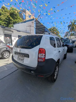 2015 Renault Duster — foto 4 / 10