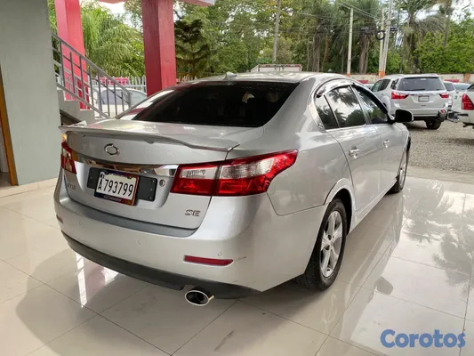 2011 Nissan Samsung — foto 5 / 11