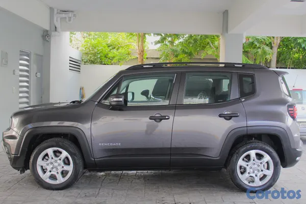 2026 Otra Jeep Renegade Sport — foto 4 / 11