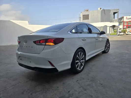 2019 Hyundai Sonata — foto 4 / 10