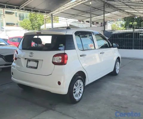 2020 Toyota Passo — foto 8 / 13