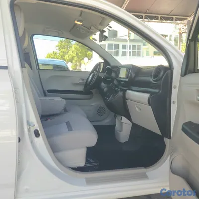 2020 Toyota Passo — foto 11 / 13