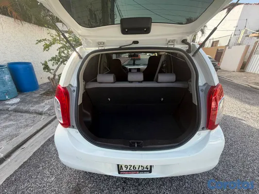 2016 Toyota Passo — foto 7 / 8