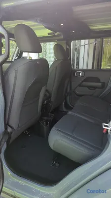 2024 Jeep Sahara — foto 8 / 8