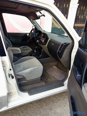 2001 Mitsubishi Montero — foto 4 / 7