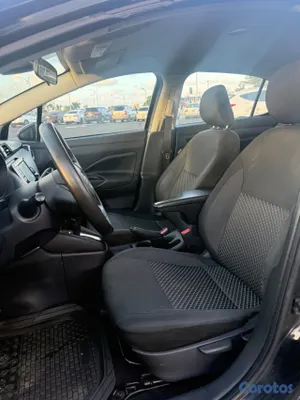 2020 Nissan Versa — foto 6 / 7