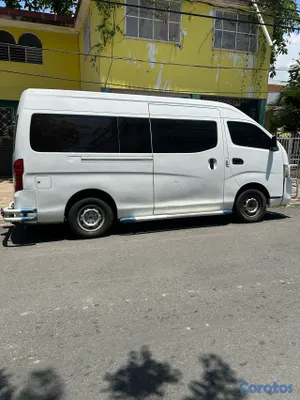 2016 Nissan NV — foto 2 / 4