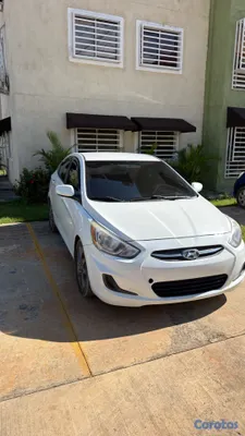 2017 Hyundai Accent — foto 2 / 10