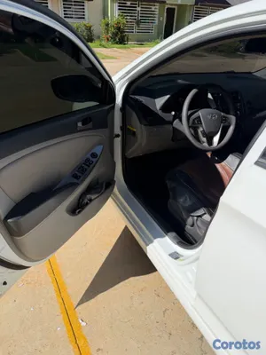 2017 Hyundai Accent — foto 4 / 10