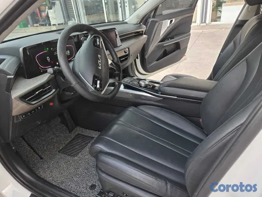 2022 Kia K8 — foto 10 / 12