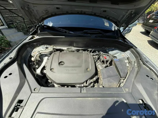 2022 Volvo Xc90 — foto 2 / 14