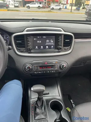 2019 Kia Sorento — foto 8 / 9