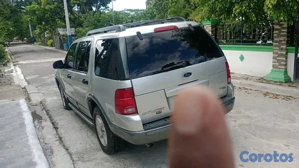 2005 Ford Explorer — foto 5 / 6
