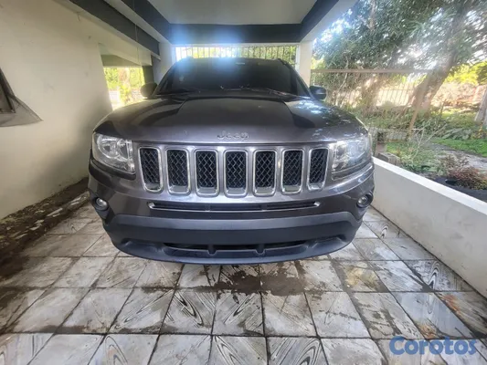 2017 Jeep Compass — foto 4 / 9