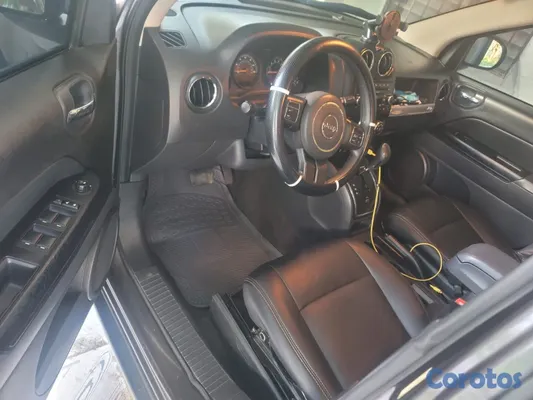 2017 Jeep Compass — foto 7 / 9