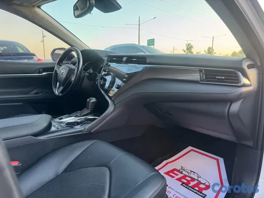 2019 Toyota Camry — foto 6 / 8