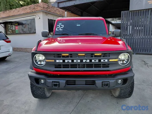 2022 Ford Bronco — foto 2 / 10