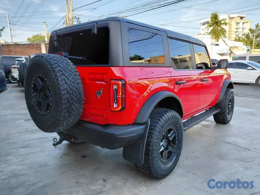 2022 Ford Bronco — foto 5 / 10