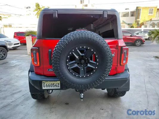 2022 Ford Bronco — foto 6 / 10