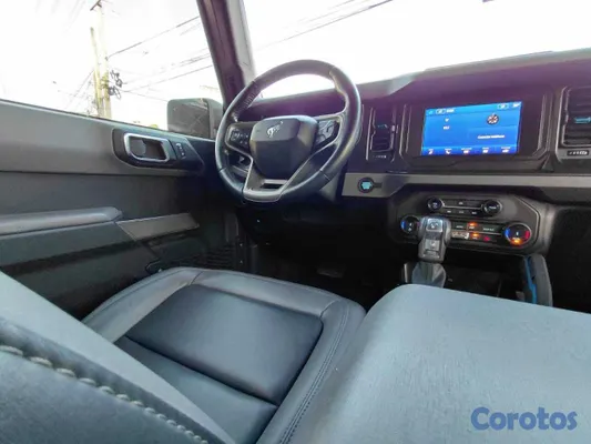 2022 Ford Bronco — foto 7 / 10